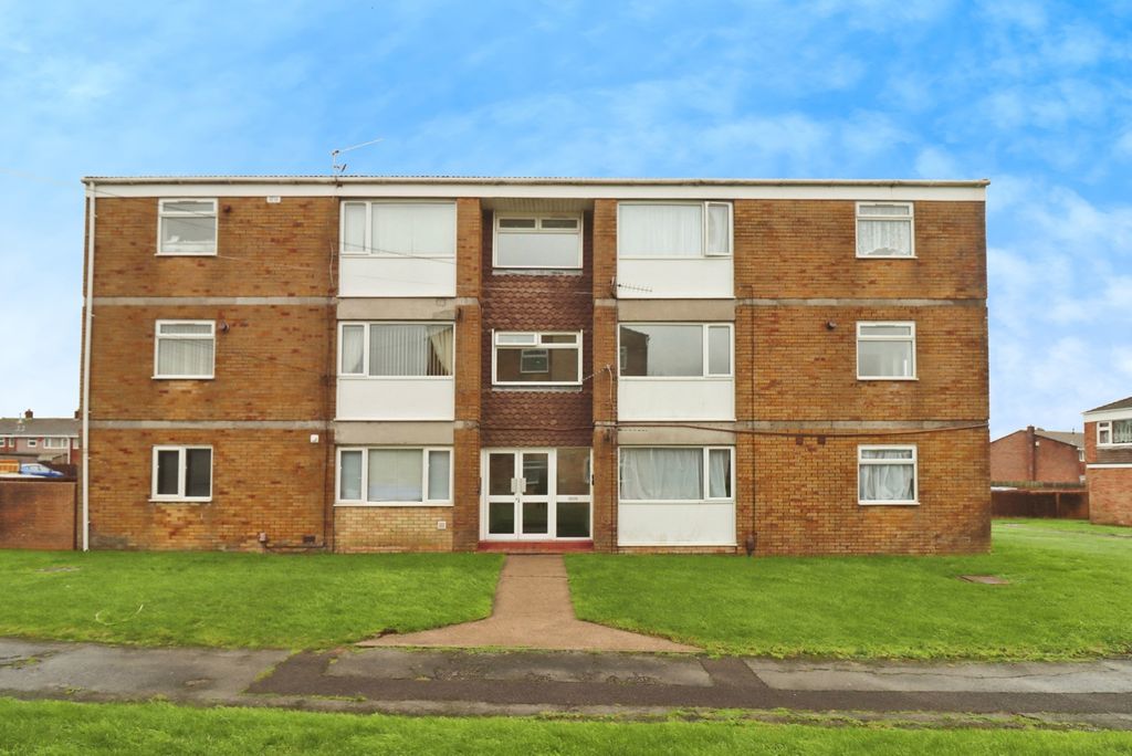 Property photo 1 of 18 Front