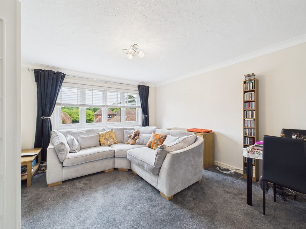 Property photo 3 of 11 Sitting Room