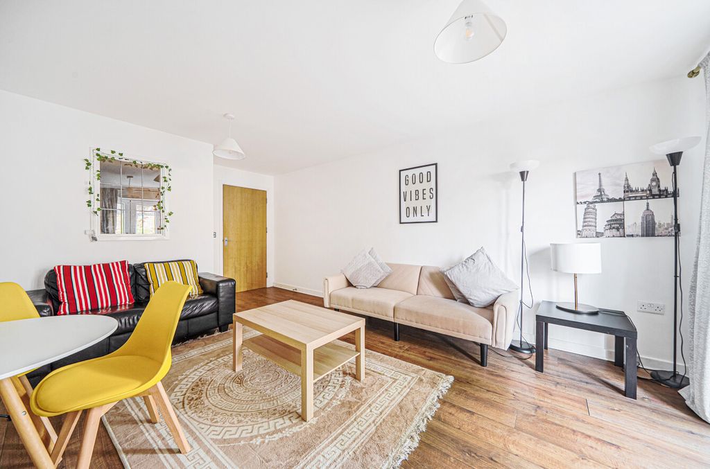 Property photo 3 of 9 1504272-17-6A82E4...