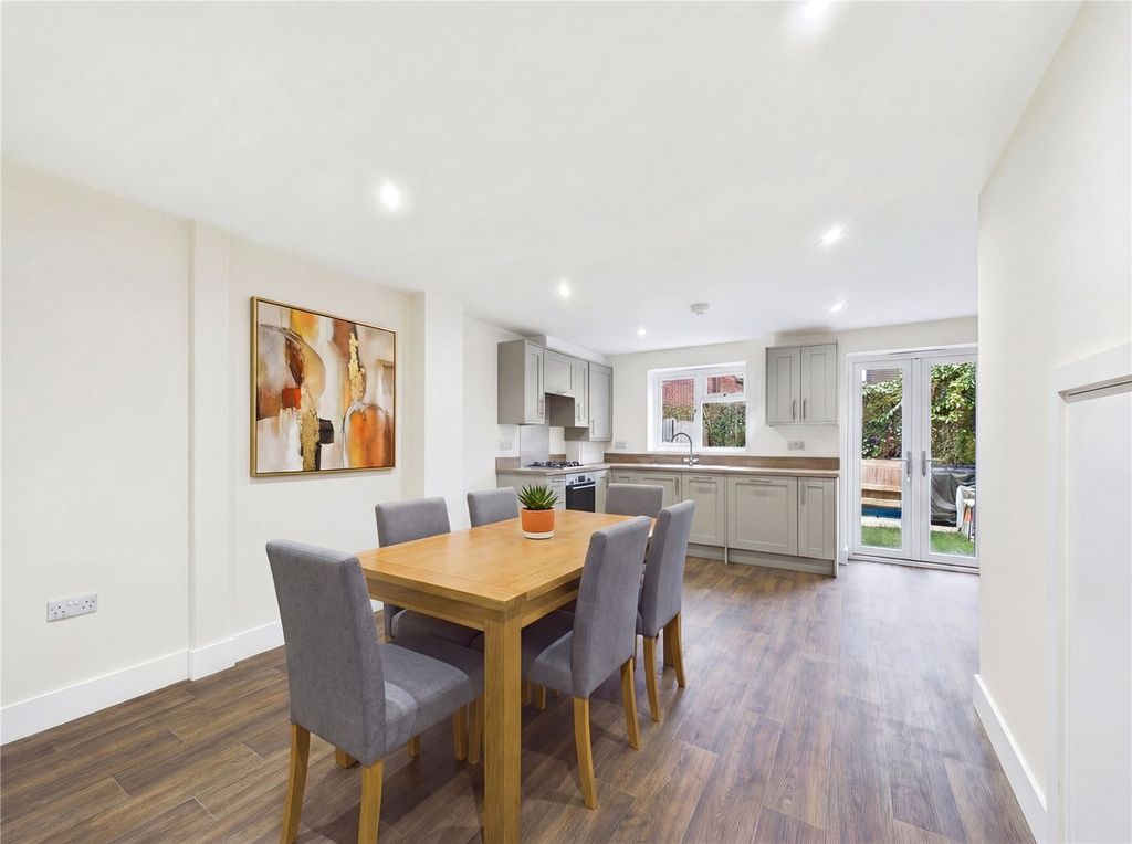 Property photo 2 of 17 Picture No. 25