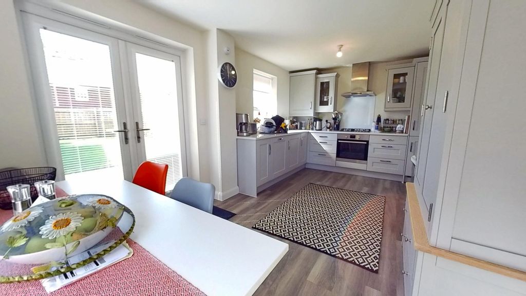 Property photo 2 of 16 Kitchen