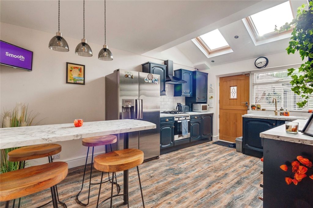 Property photo 3 of 17 Picture No. 11