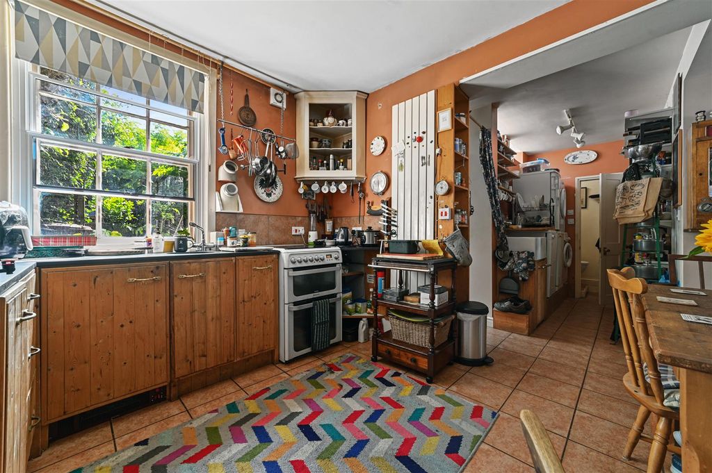 Property photo 3 of 20 Pt-Sheri-47Whitingst-11.Jpg