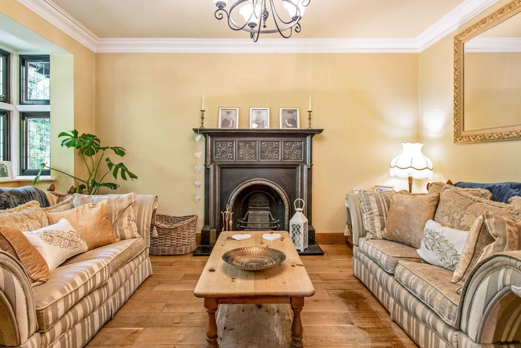 Property photo 3 of 24