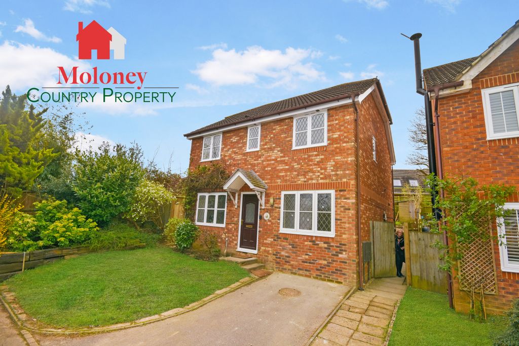 Property photo 1 of 16 22Farleysway_Cover
