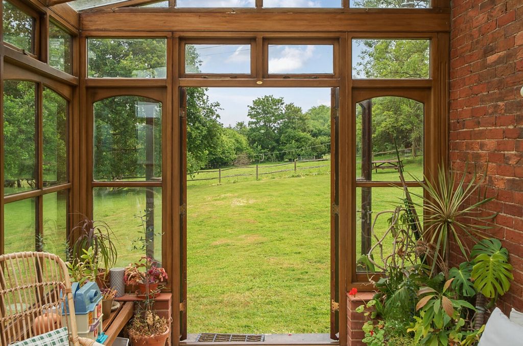 Property photo 3 of 28