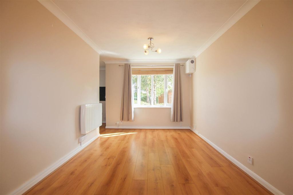 Property photo 2 of 15 Img_1258.Jpg