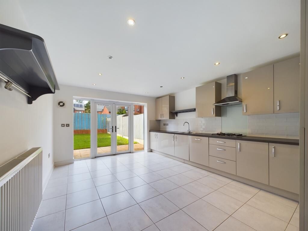 Property photo 3 of 17 Image