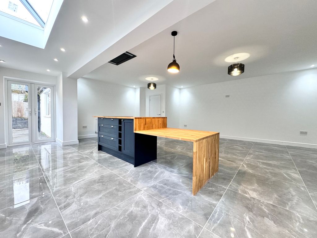 Property photo 2 of 14 Img_4612.Jpeg