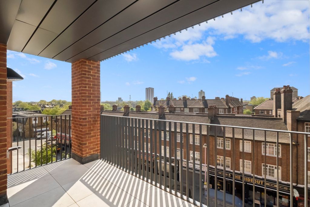 Property photo 3 of 14