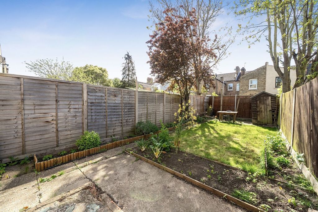 Property photo 1 of 17