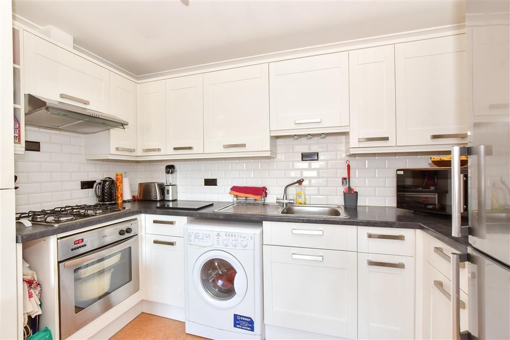 Property photo 1 of 6 Kitchen/ Living Room