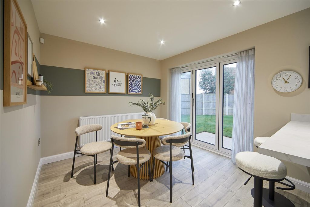 Property photo 3 of 12 050.Jpg