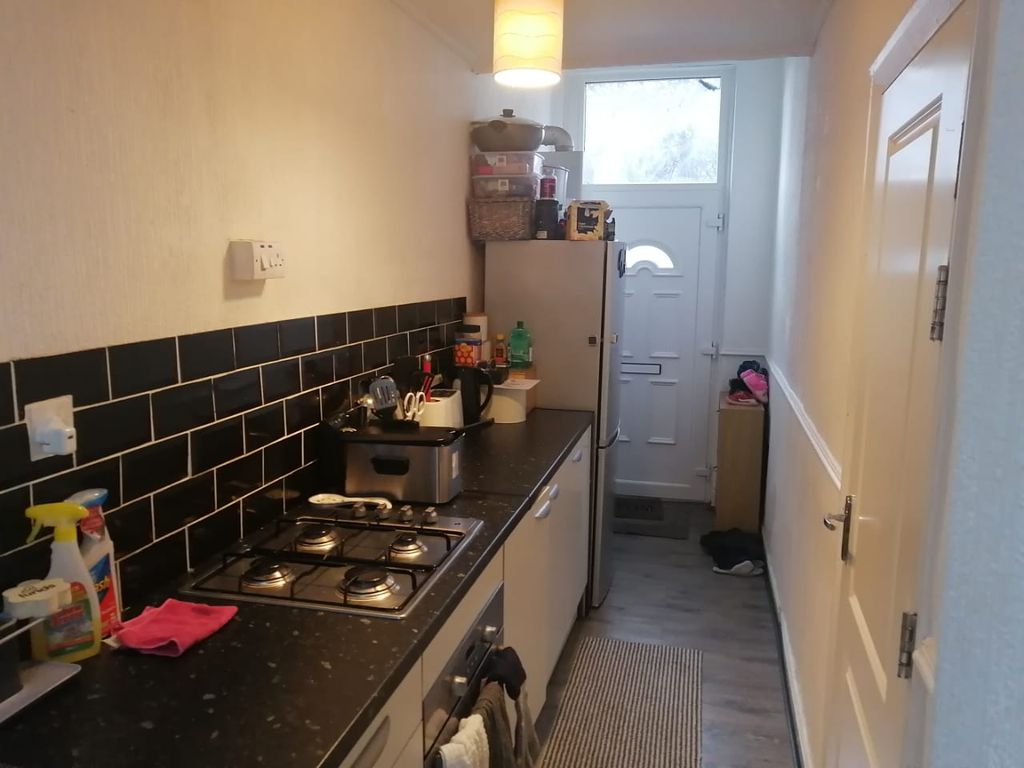 Property photo 3 of 9 Photo 2