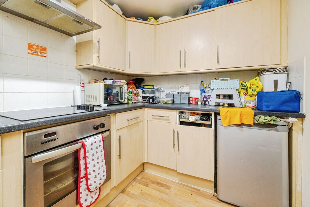 Property photo 3 of 9 Photo