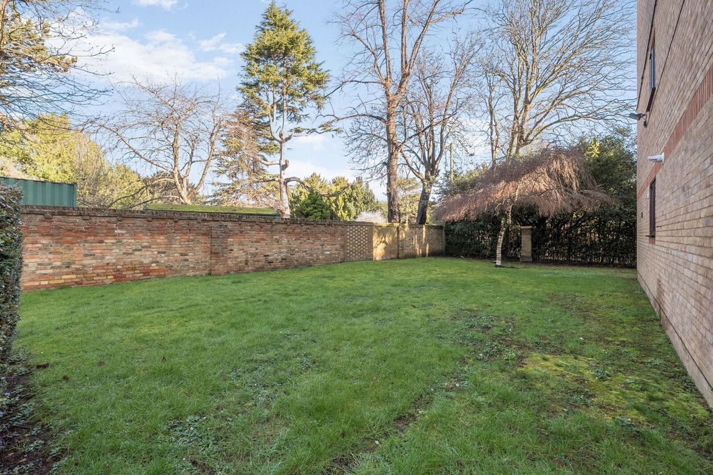 Property photo 2 of 11