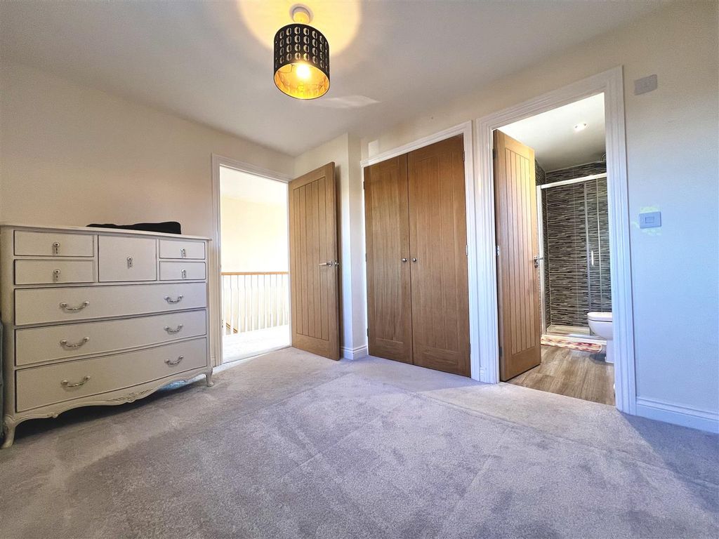 Property photo 3 of 11 Room One