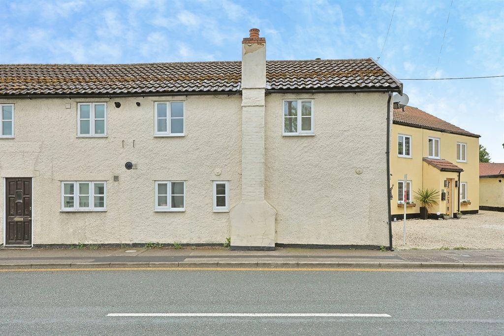 Property photo 2 of 11