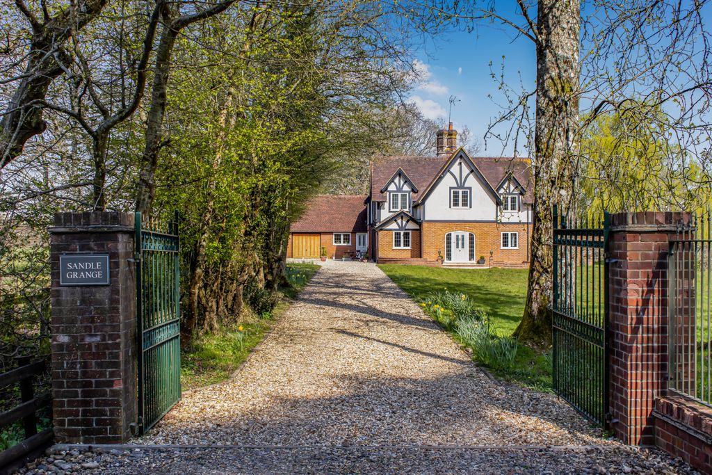 Property photo 3 of 44 Picture No. 04