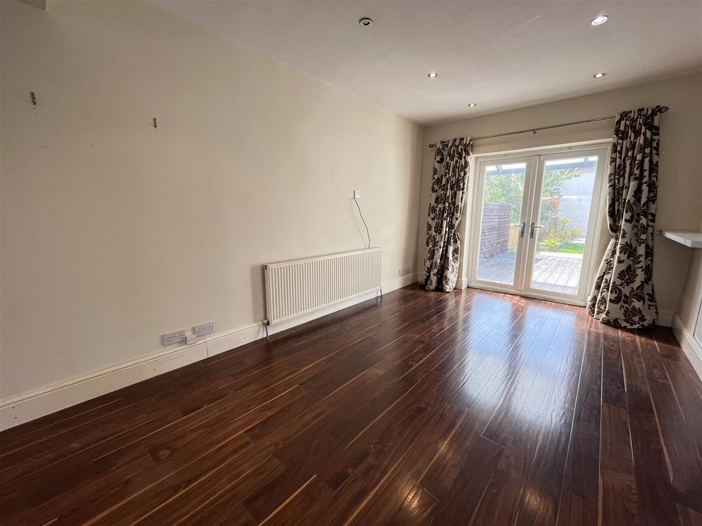 Property photo 3 of 14 Img_8176.Jpg