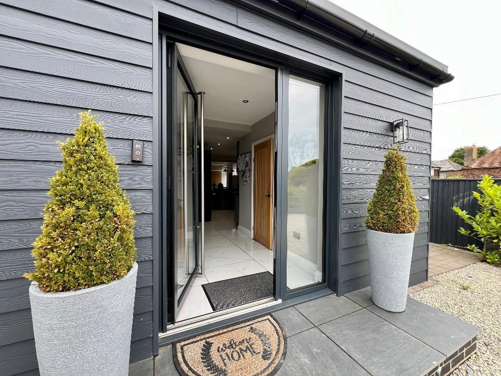 Property photo 3 of 30 Photo 3