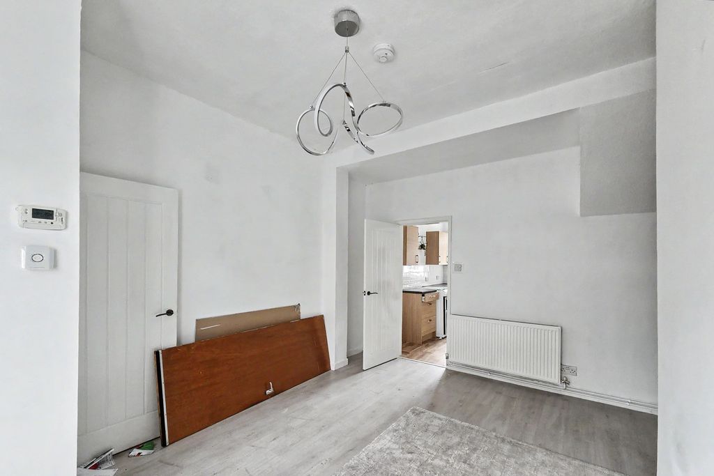 Property photo 3 of 18 36 Clive Road, Failsworth, Manchester, Greater Manchester, M35 0Fz