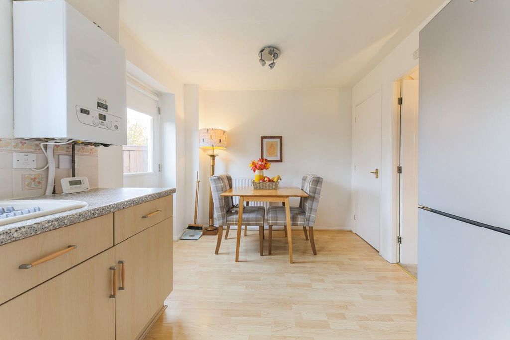 Property photo 3 of 12 Kitchen