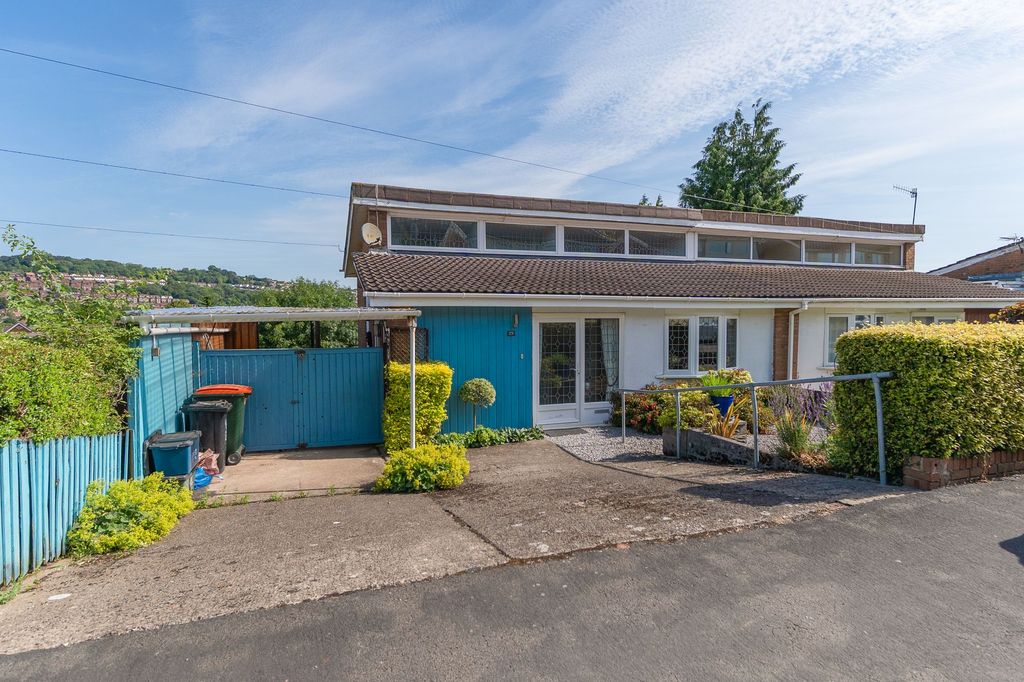 Property photo 1 of 30