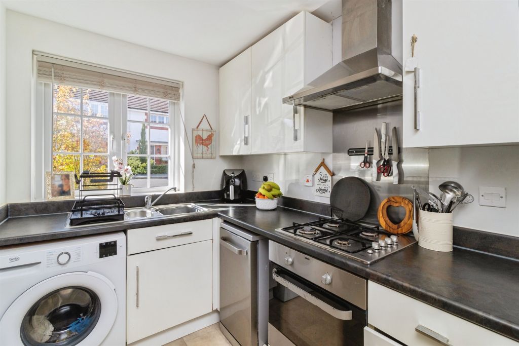 Property photo 3 of 17