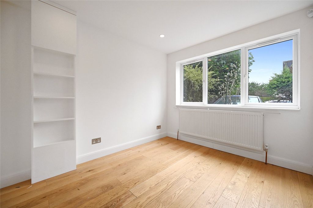 Property photo 2 of 12 Picture No. 05