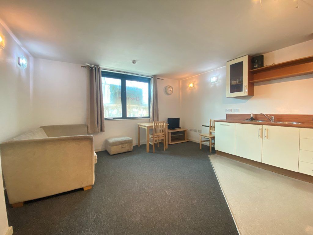 Property photo 3 of 11