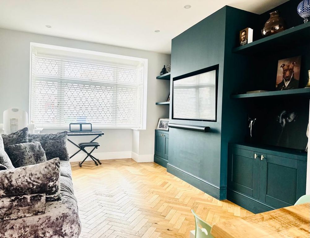 Property photo 3 of 12