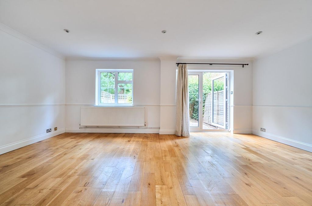 Property photo 2 of 15 15-6A8c38d532d9B-1512753-1A033ba6ee451-015-15.Jpg