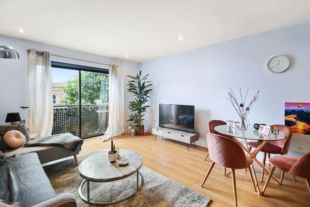 Property photo 3 of 9 Percy Laurie House