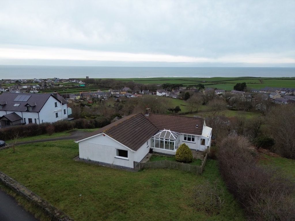 Property photo 2 of 43