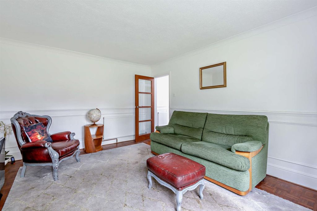 Additional image 4 of 2 bed maisonette for saleQueens Avenue, Maidstone ME16