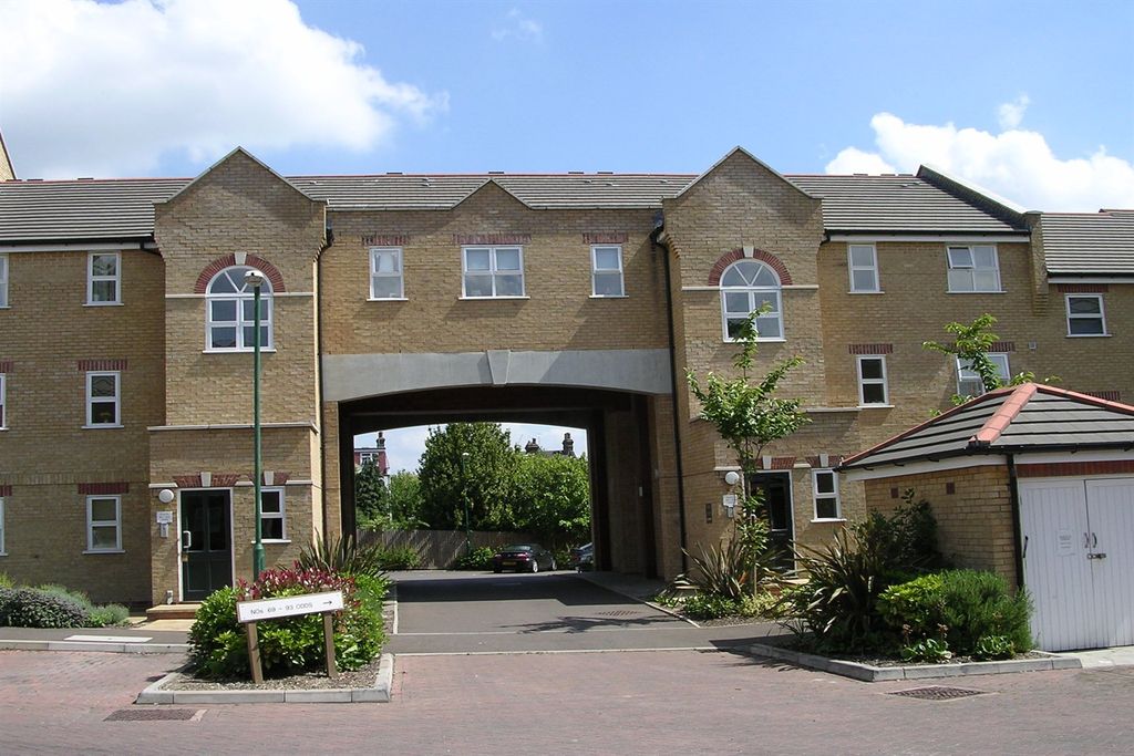 Property photo 1 of 6 (Main)