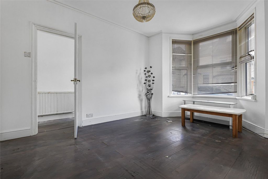 Property photo 2 of 13 Picture No. 04