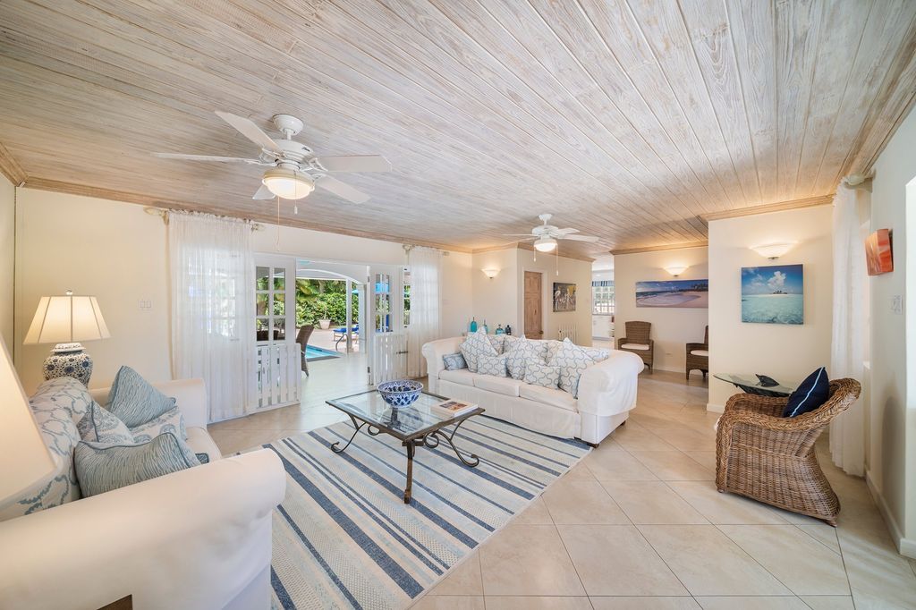 Property photo 2 of 39