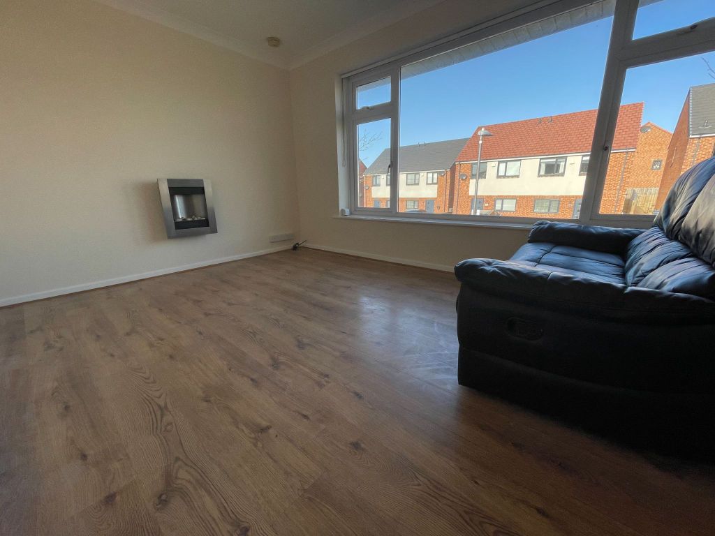 Property photo 3 of 8 Photograph 3