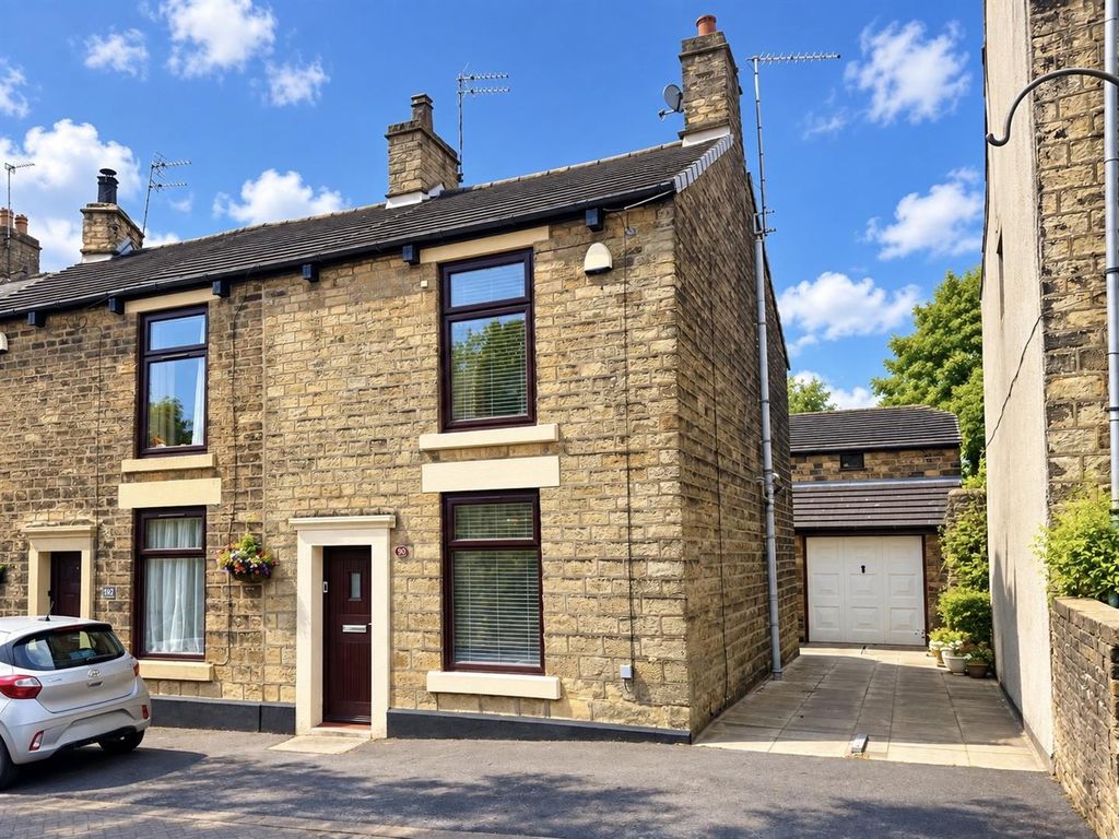 Property photo 1 of 16