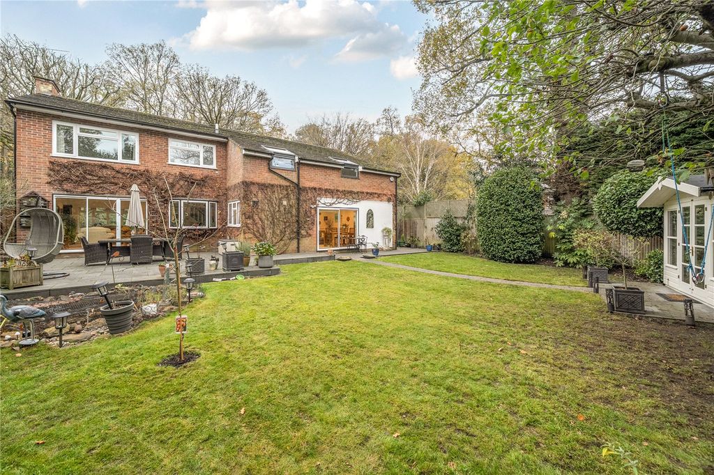 Property photo 2 of 25 Picture No. 27