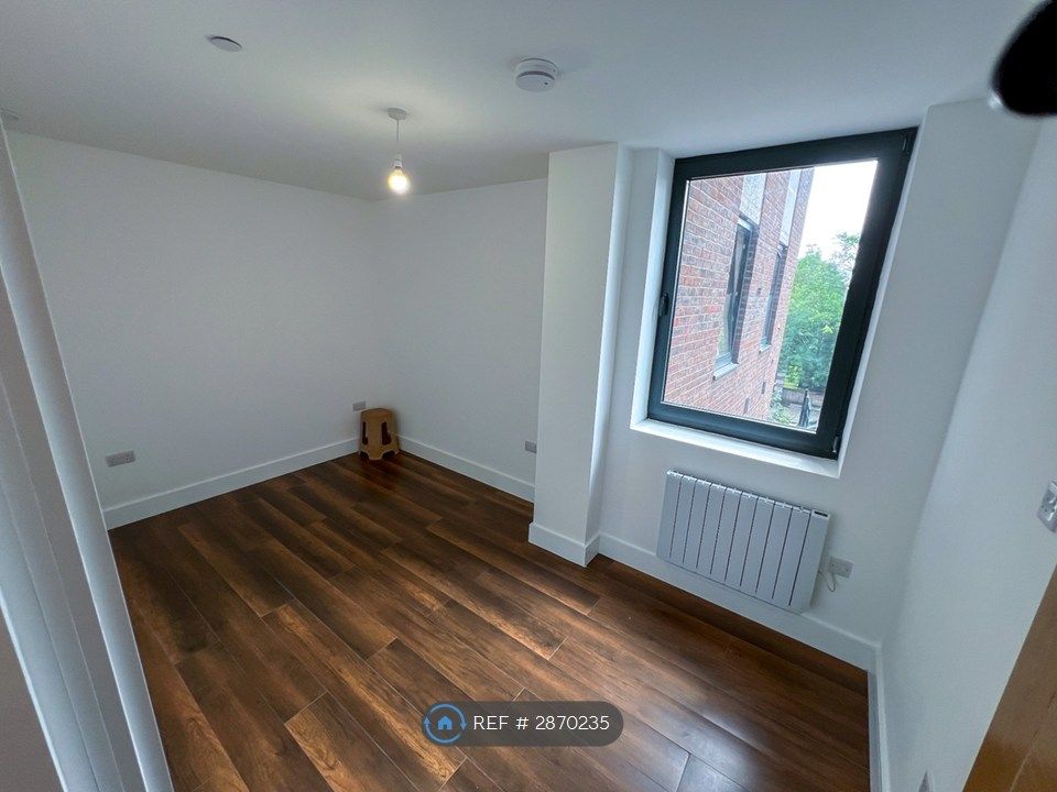 Property photo 2 of 8