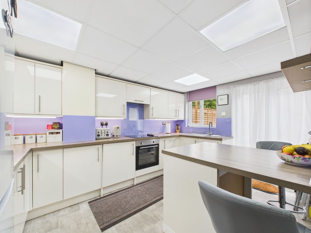 Property photo 3 of 13 4234864