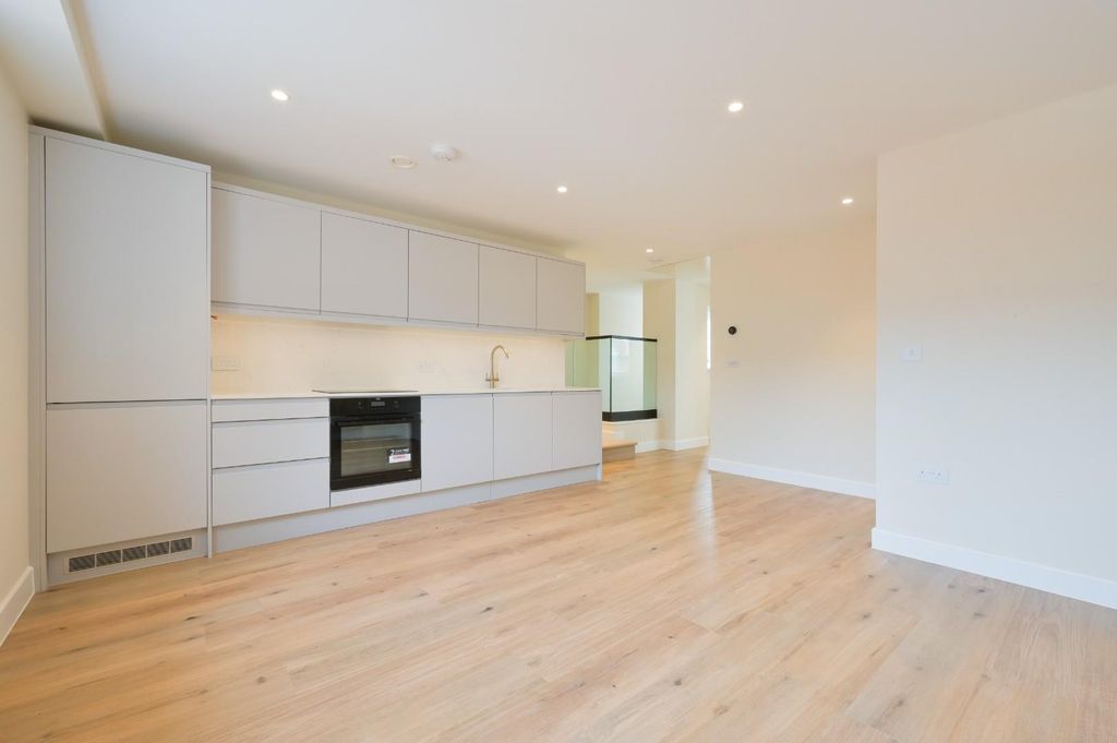 Property photo 2 of 14 Bluebird House