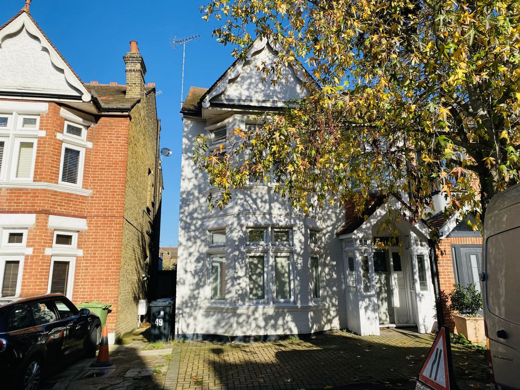 Property photo 1 of 12