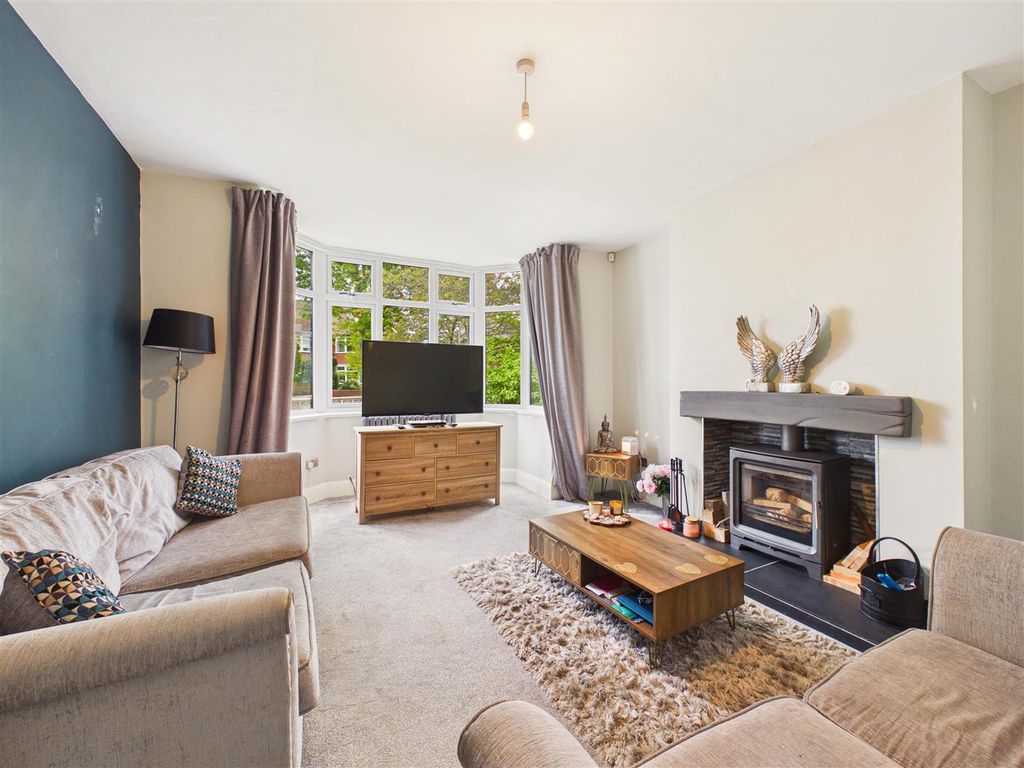 Property photo 2 of 17 Cam05193G0-Pr0151-Still003.Jpg