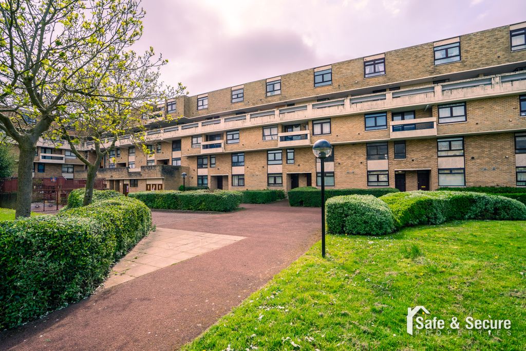 Property photo 1 of 7 Flats