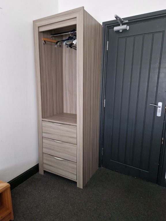 Property photo 1 of 3