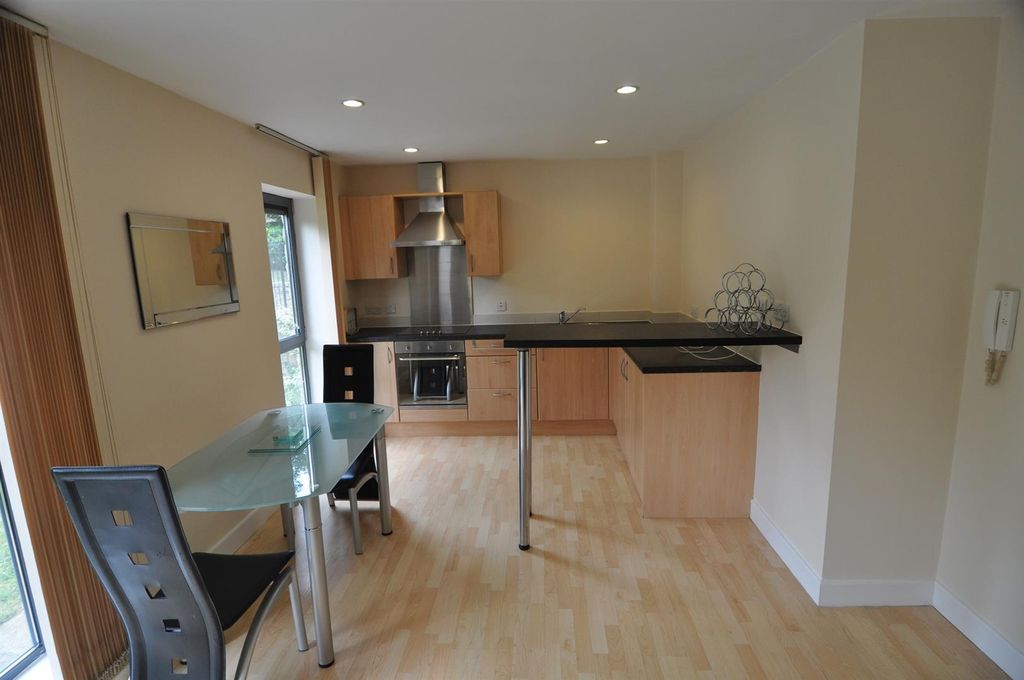 Property photo 2 of 6 Kitchen Angle